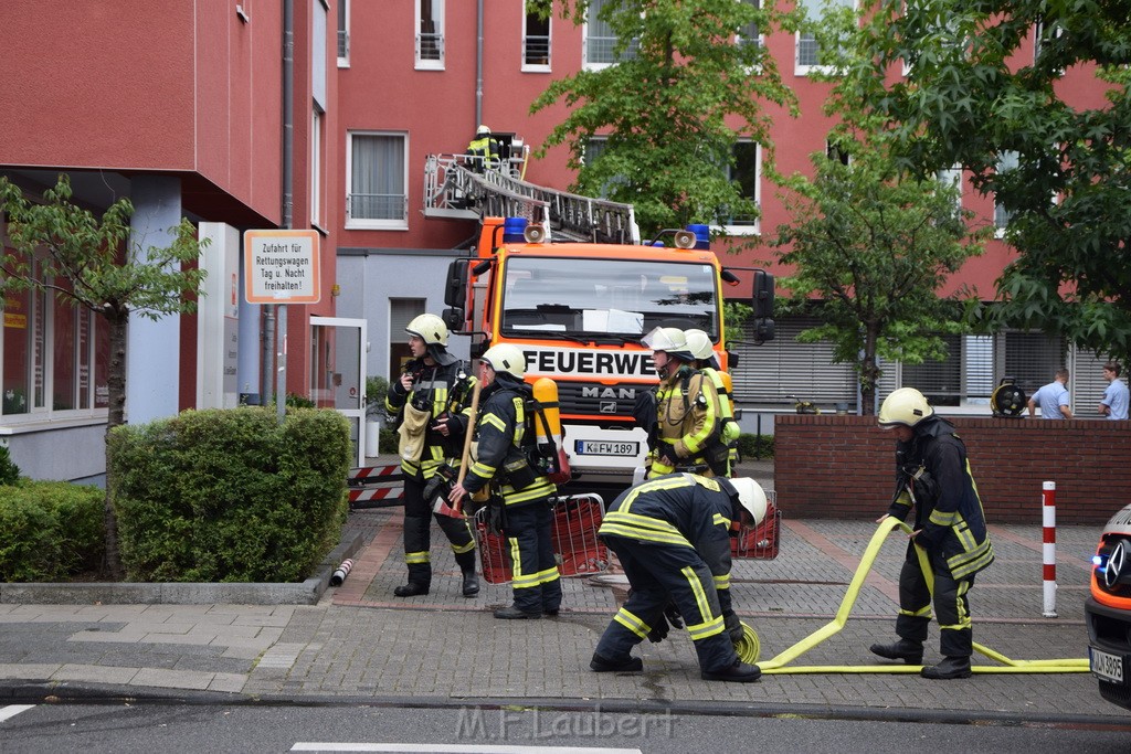 Feuer 2 Y Koeln Muelheim Elisabeth Breuerstr P47.JPG - Miklos Laubert